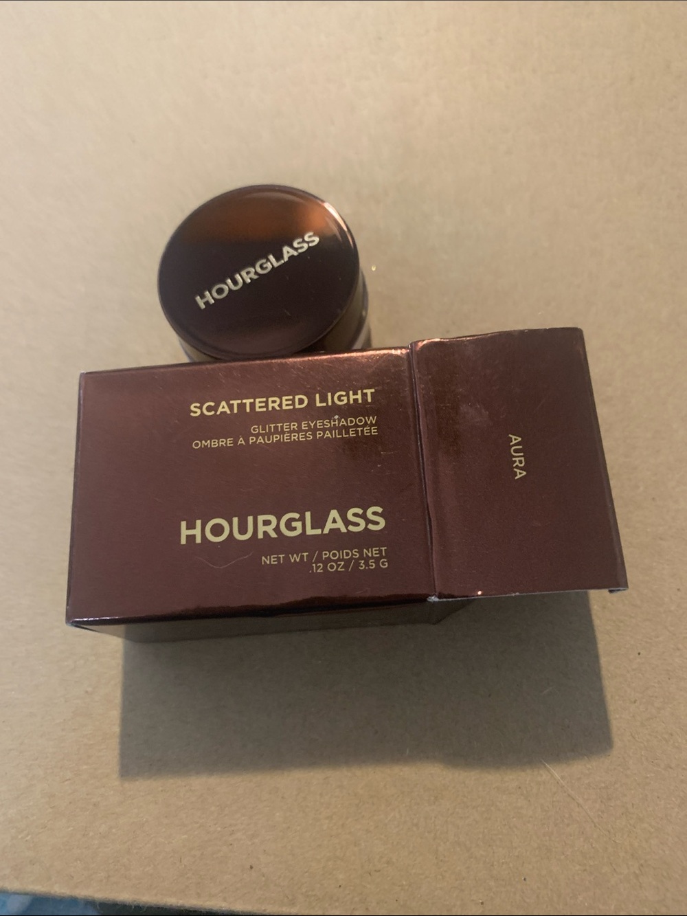 Hourglass Scattered Light Glitter Eyeshadow Aura - Brown Packaging